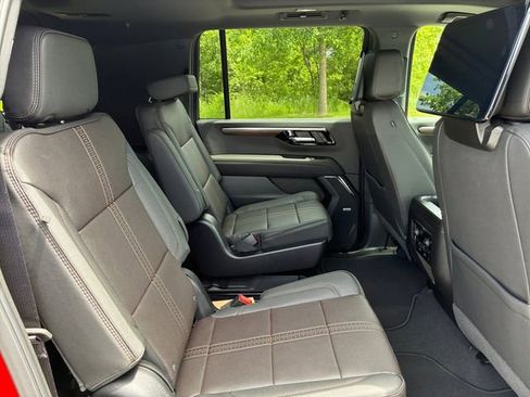 New 2026 Chevrolet Suburban High Country AWD/4WD image 15