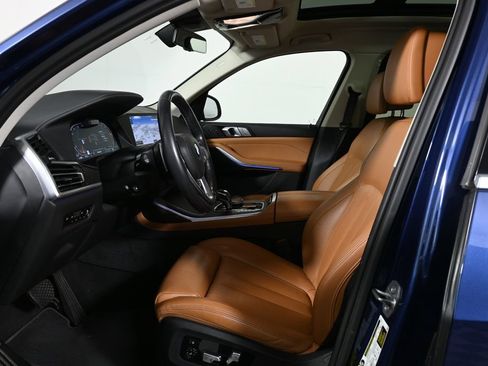 Used 2022 BMW X7 xDrive40i w/ Executive Package AWD/4WD image 3