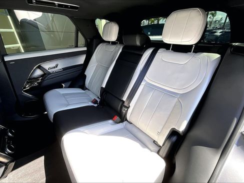 Certified 2025 Land Rover Range Rover Sport Dynamic SE image 26