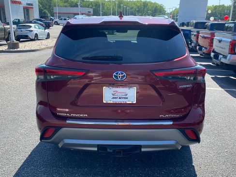 Used 2021 Toyota Highlander Platinum FWD image 14