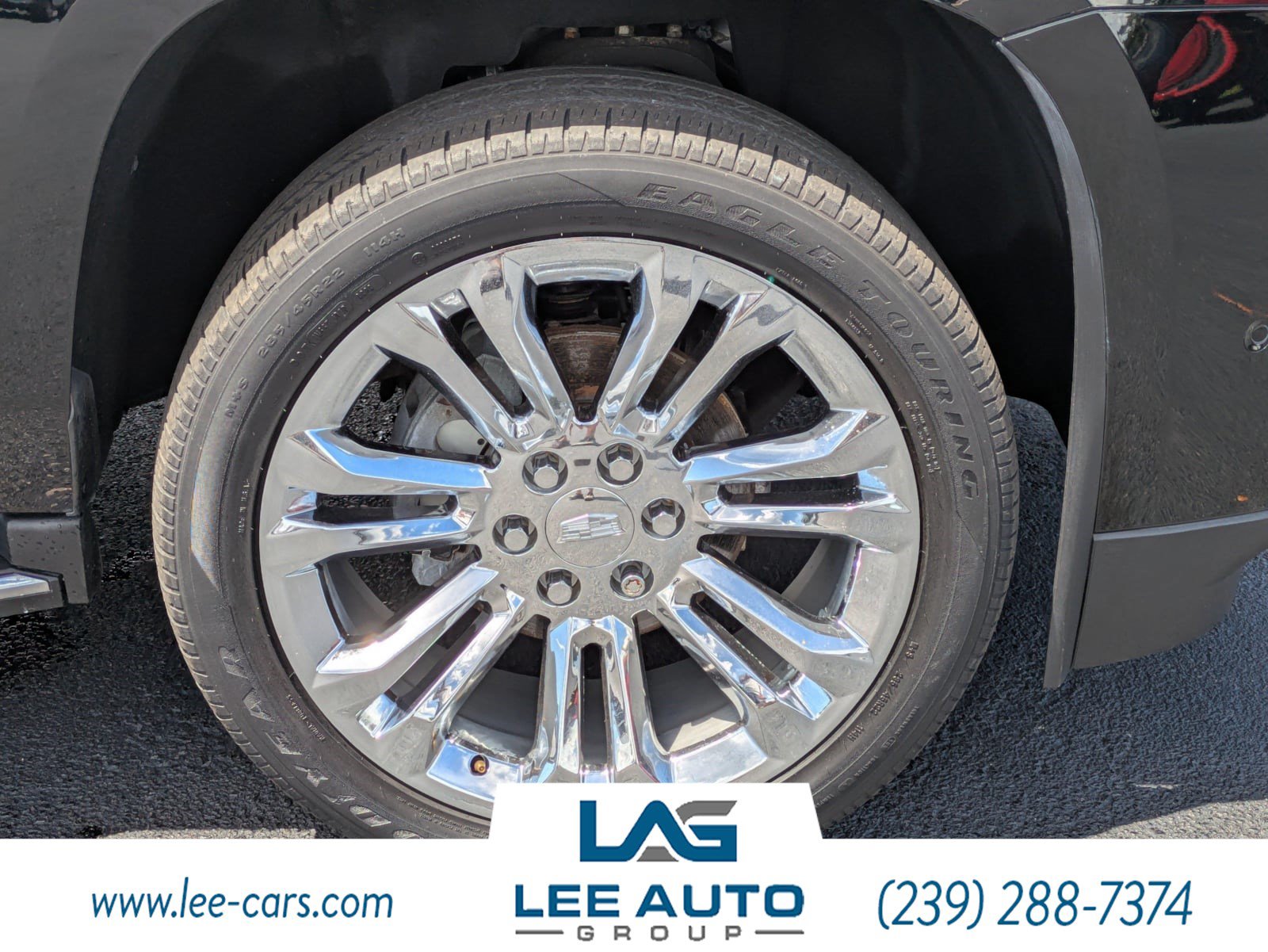 Used 2017 Cadillac Escalade Luxury w/ LPO, Radiant Package RWD image 9