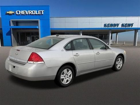 Used 2006 Chevrolet Impala LT FWD image 3