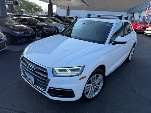 Used 2018 Audi Q5 2.0T Premium Plus w/ Premium Plus Package AWD/4WD image 3