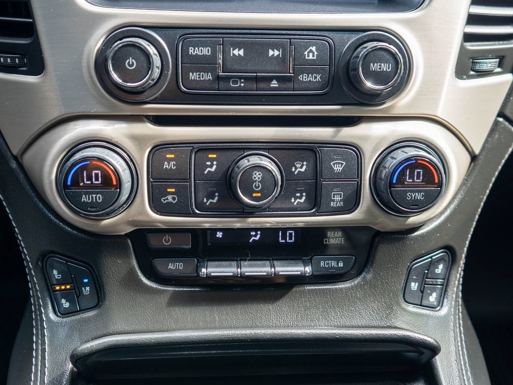 Used 2018 GMC Yukon Denali w/ Denali Ultimate Black Edition AWD/4WD image 30