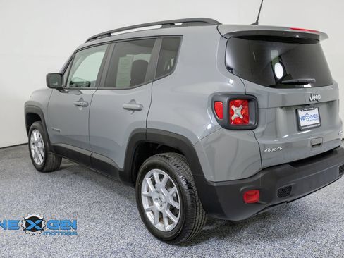 Used 2022 Jeep Renegade Latitude w/ Convenience Group AWD/4WD image 5