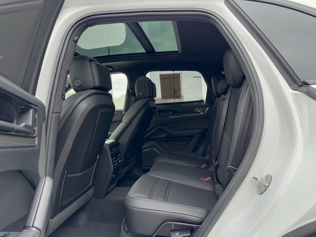 Certified 2026 Porsche Cayenne GTS w/ Premium Package Plus AWD/4WD image 25