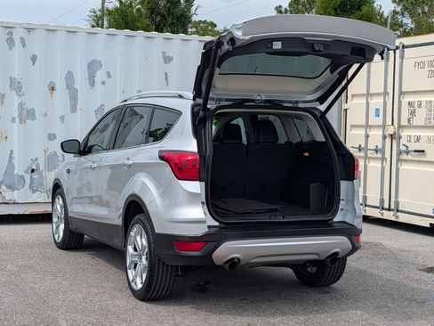 Used 2019 Ford Escape Titanium FWD image 13