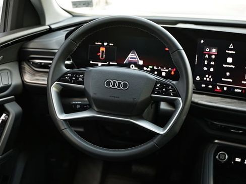 Certified 2025 Audi Q5 Premium Plus w/ Premium Plus image 28