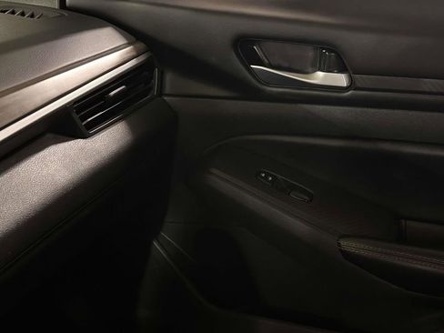 Used 2024 Nissan Altima 2.5 SV image 26