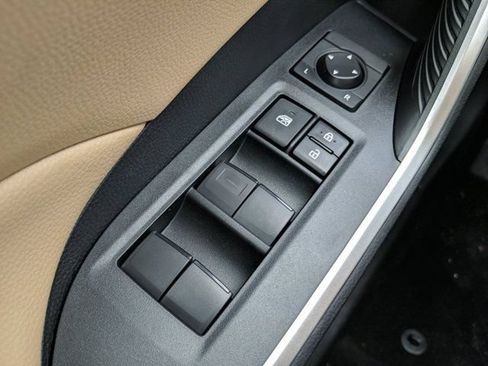 Used 2020 Toyota RAV4 XLE w/ Convenience Package AWD/4WD image 23
