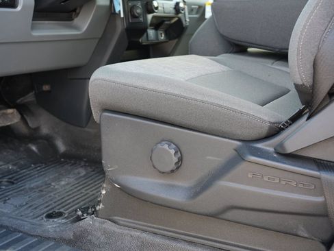 Used 2025 Ford F550 4x4 Crew Cab image 17