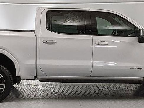 Used 2021 GMC Sierra 1500 AT4 w/ Off-Road Performance Package image 2