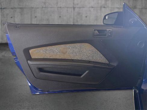 Used 2013 Ford Mustang Coupe RWD image 20