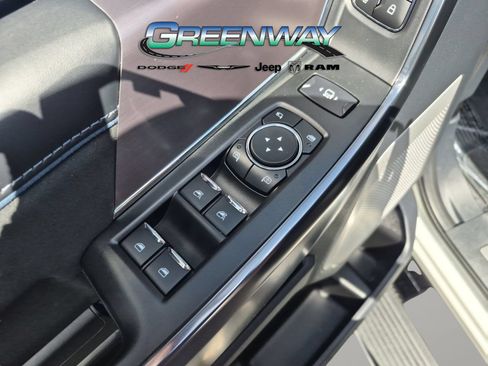 Used 2026 Ford F250 Platinum AWD/4WD image 13