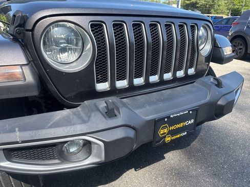 Used 2021 Jeep Wrangler Unlimited Sahara image 8