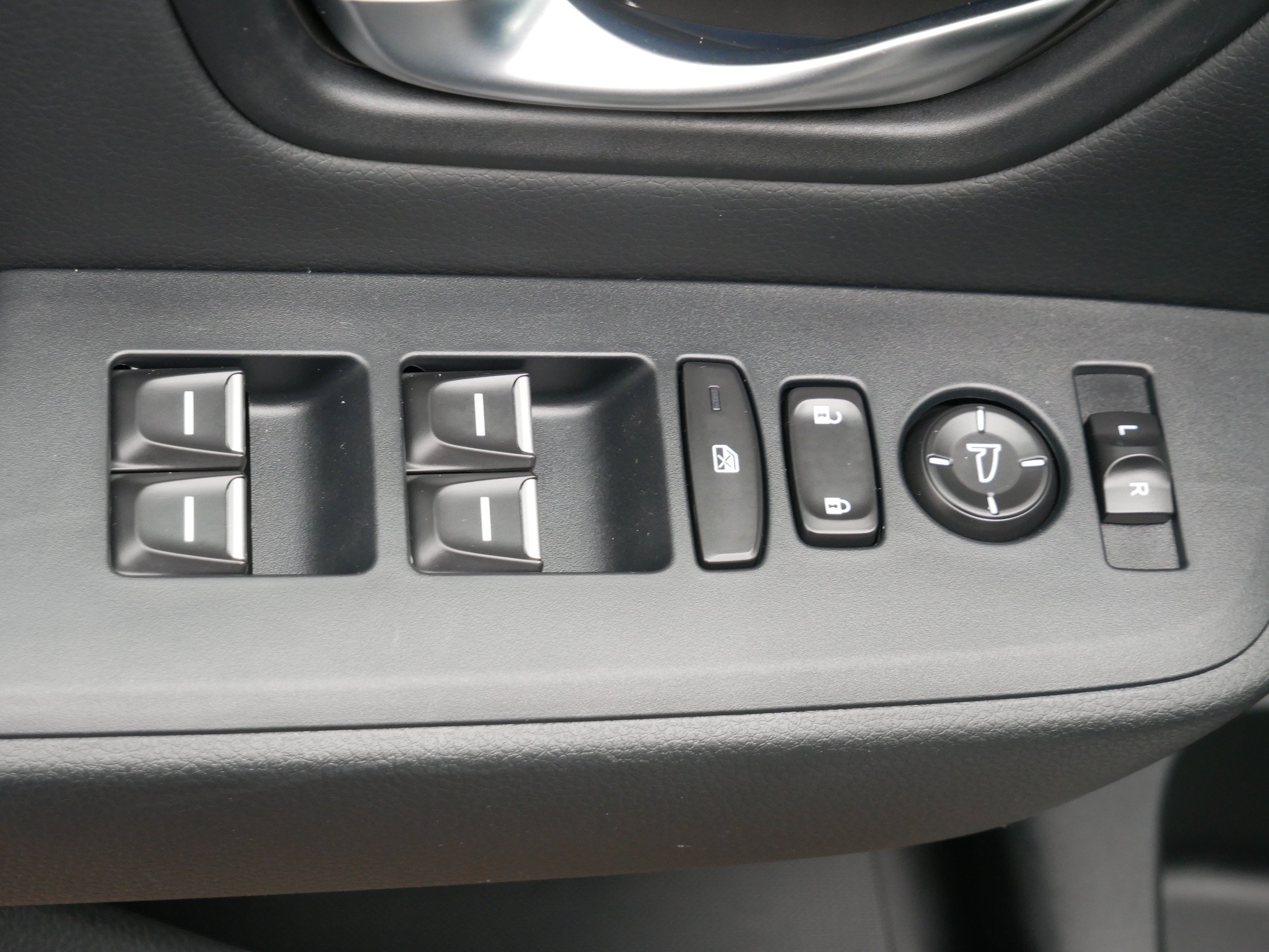 Used 2023 Honda Pilot Touring image 10