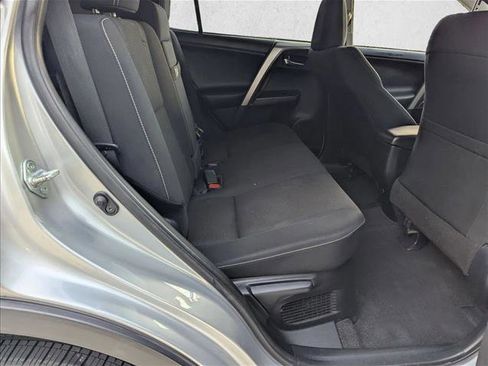 Used 2016 Toyota RAV4 XLE AWD/4WD image 18