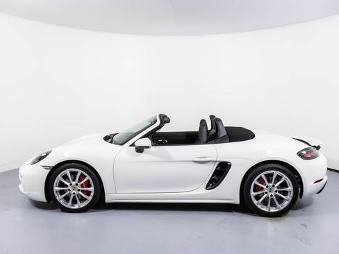 Used 2024 Porsche 718 Boxster S RWD image 9
