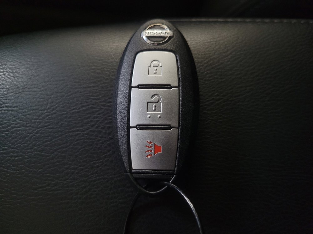 Used 2015 Nissan Rogue SV AWD/4WD image 32