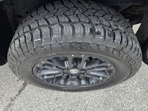 Used 2019 Nissan Titan SV w/ SV Convenience Package AWD/4WD image 21