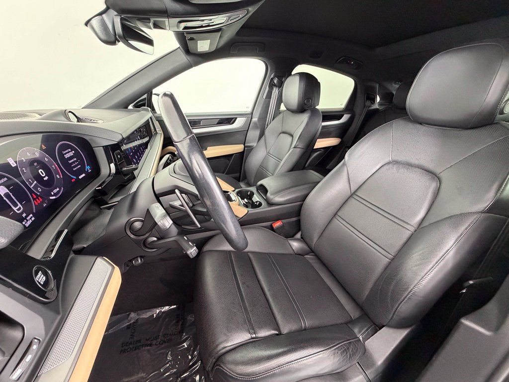 Certified 2024 Porsche Cayenne S AWD/4WD image 5