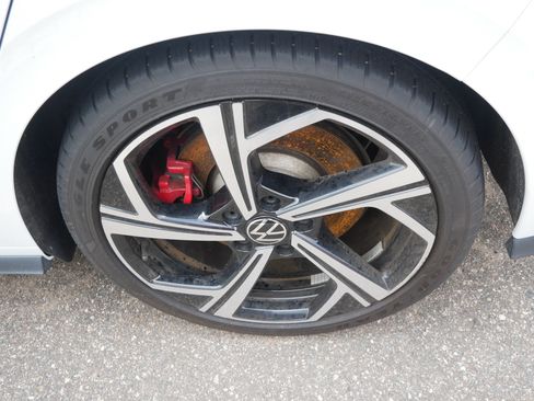 Used 2024 Volkswagen GTI SE FWD image 5