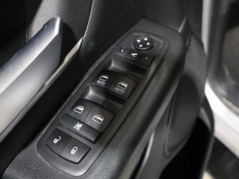 Used 2020 RAM 1500 Big Horn image 14