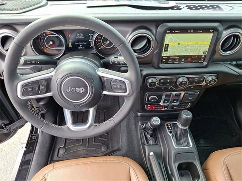 Used 2023 Jeep Wrangler Rubicon w/ Cold Weather Group image 11