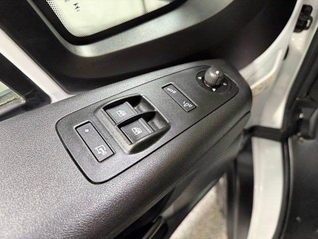 Used 2025 RAM ProMaster 2500 w/ Convenience Group FWD image 16