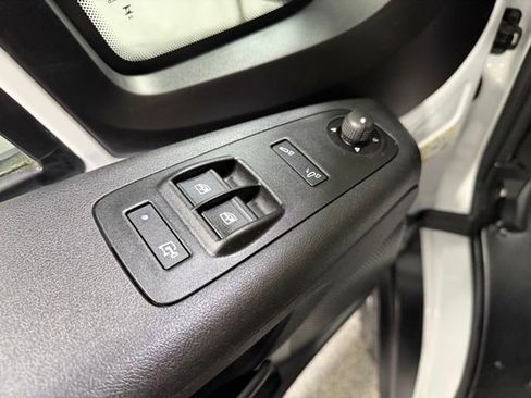 Used 2025 RAM ProMaster 2500 w/ Convenience Group FWD image 16
