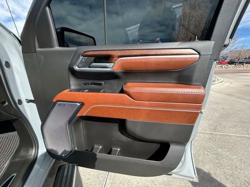 Used 2024 GMC Sierra 1500 Denali Ultimate image 28