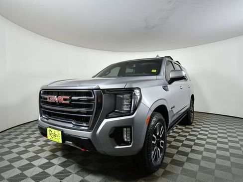 Used 2023 GMC Yukon AT4 w/ AT4 Premium Package image 6