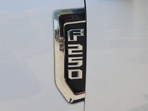 Used 2022 Ford F250 XL w/ Power Equipment Group RWD image 49