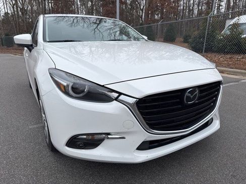 Used 2017 MAZDA MAZDA3 Grand Touring image 3
