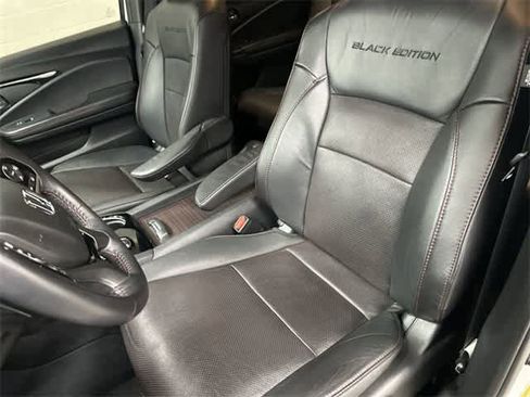 Certified 2022 Honda Pilot Black Edition image 10