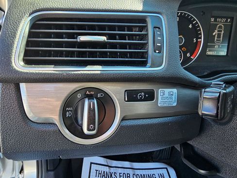 Used 2015 Volkswagen Passat TDI SE image 33