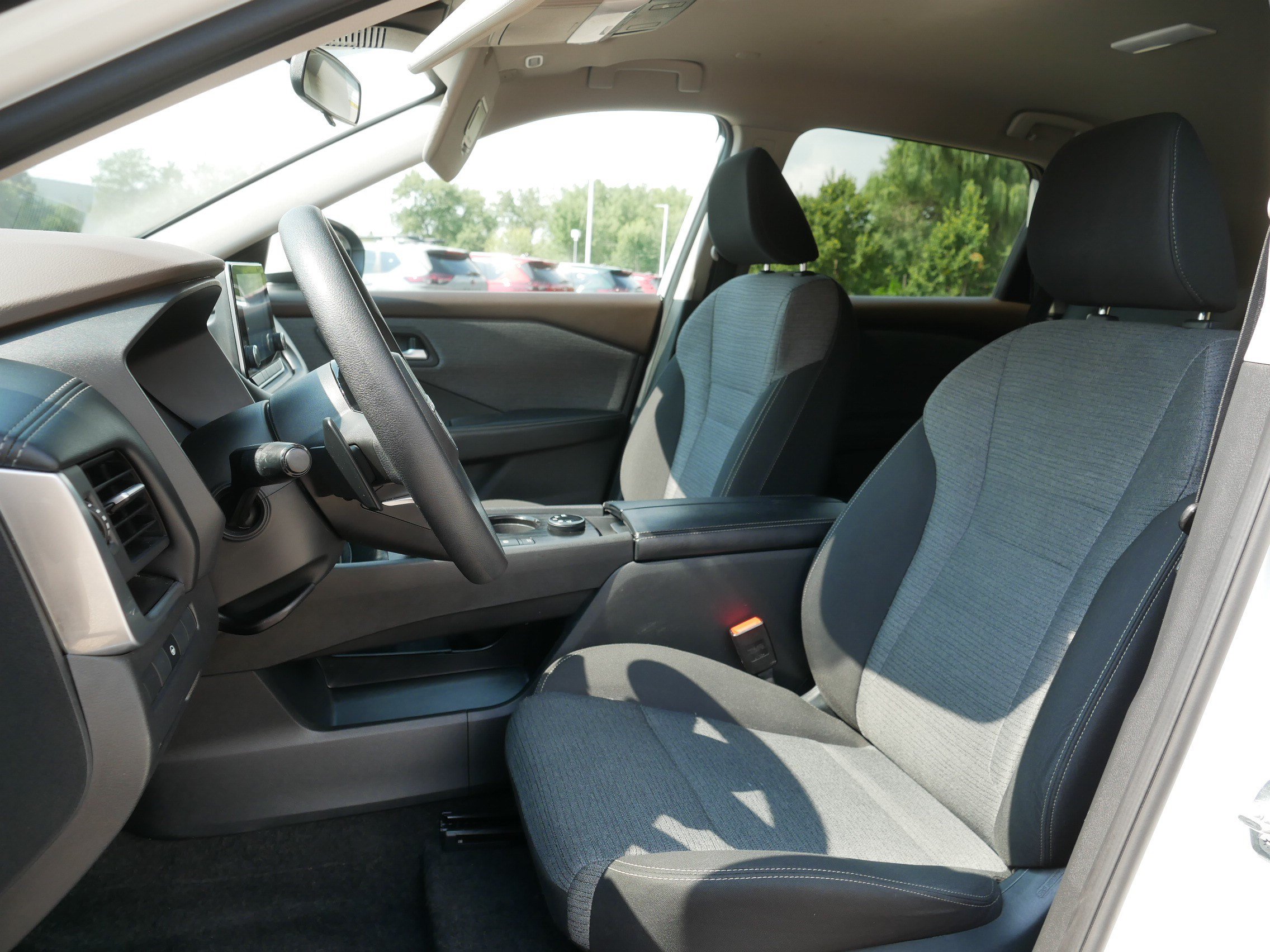 Certified 2023 Nissan Rogue SV AWD/4WD image 34