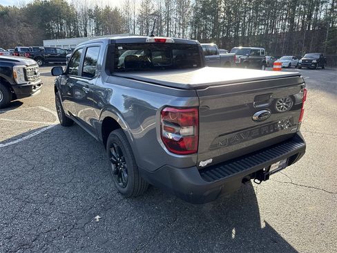 Used 2024 Ford Maverick Lariat w/ Black Appearance Package image 5