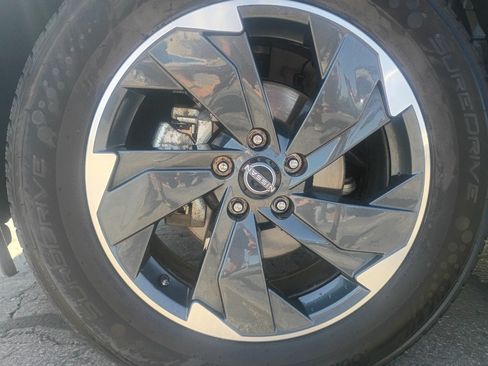 Used 2025 Nissan Rogue SV AWD/4WD image 20