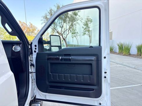 Used 2015 Ford F350 Platinum AWD/4WD image 16