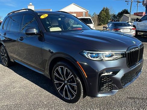 Used 2022 BMW X7 M50i image 3