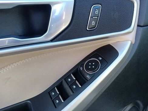 Used 2023 Ford Explorer XLT w/ Equipment Group 202A image 12