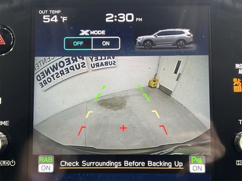 Used 2024 Subaru Ascent Premium w/ Convenience Package image 17