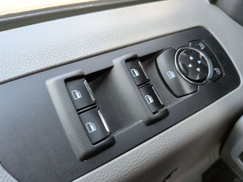 Used 2015 Ford F150 XLT AWD/4WD image 26