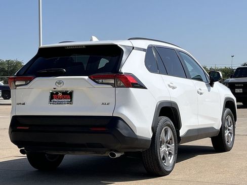 Used 2025 Toyota RAV4 XLE FWD image 4