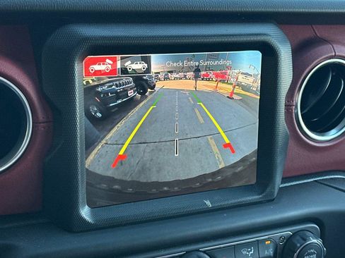 Used 2023 Jeep Wrangler Unlimited Rubicon 4xe image 22