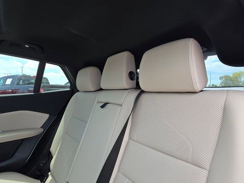 Used 2025 BMW X2 xDrive28i image 17