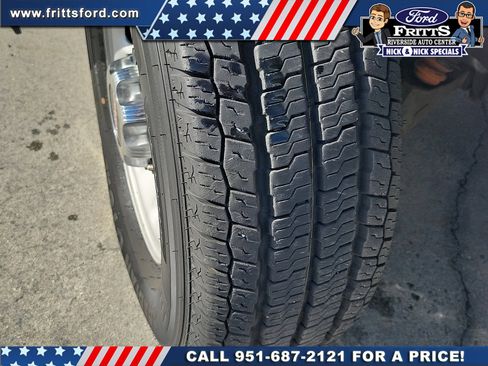 Used 2017 GMC Savana 3500 LT w/ LT Preferred Equipment Group image 19