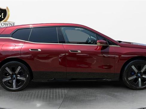 Used 2022 BMW iX xDrive50 w/ Premium Package AWD/4WD image 6