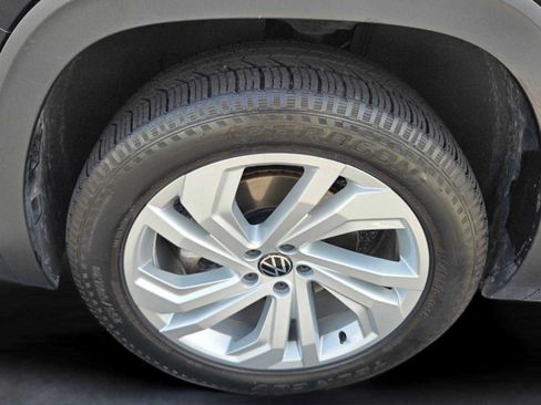 Used 2021 Volkswagen Atlas Cross Sport SEL FWD image 9